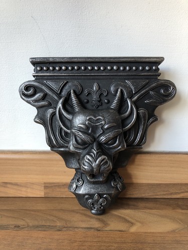 Grotesque gargoyle corbel - grotesque,