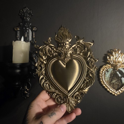 Gold sacred heart gothic - gold, wall